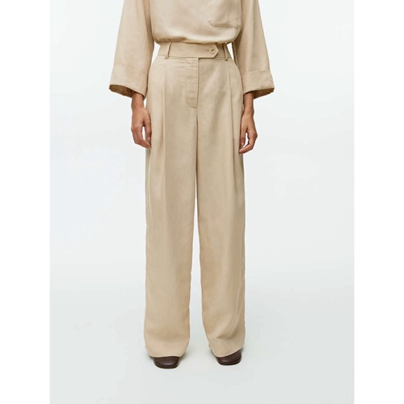 Arket Lyocell Linen Blend High Rise Wide Leg Pleated Trousers in Beige - Picture 1 of 10